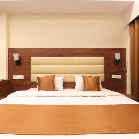 Hotel Blueark Lucknow Eksteriør billede