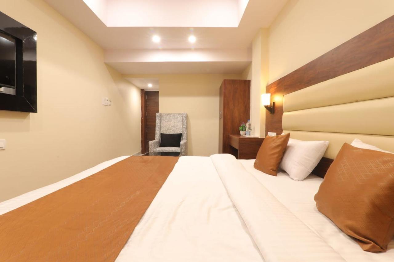 Hotel Blueark Lucknow Eksteriør billede