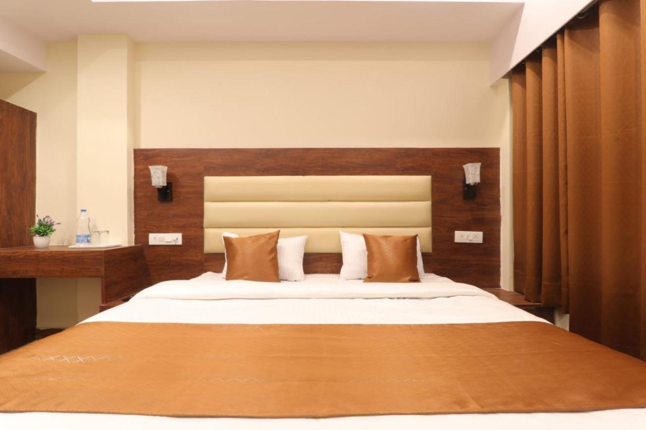 Hotel Blueark Lucknow Eksteriør billede