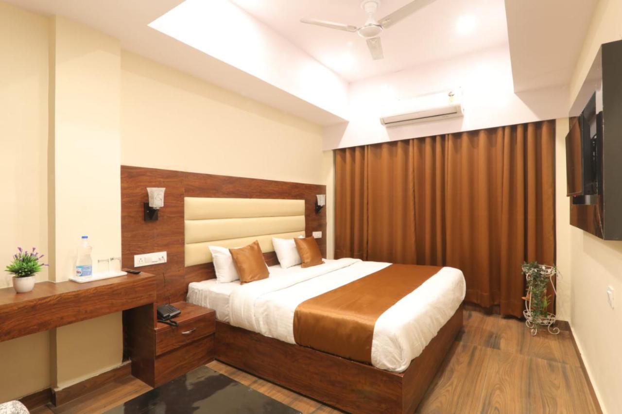 Hotel Blueark Lucknow Eksteriør billede