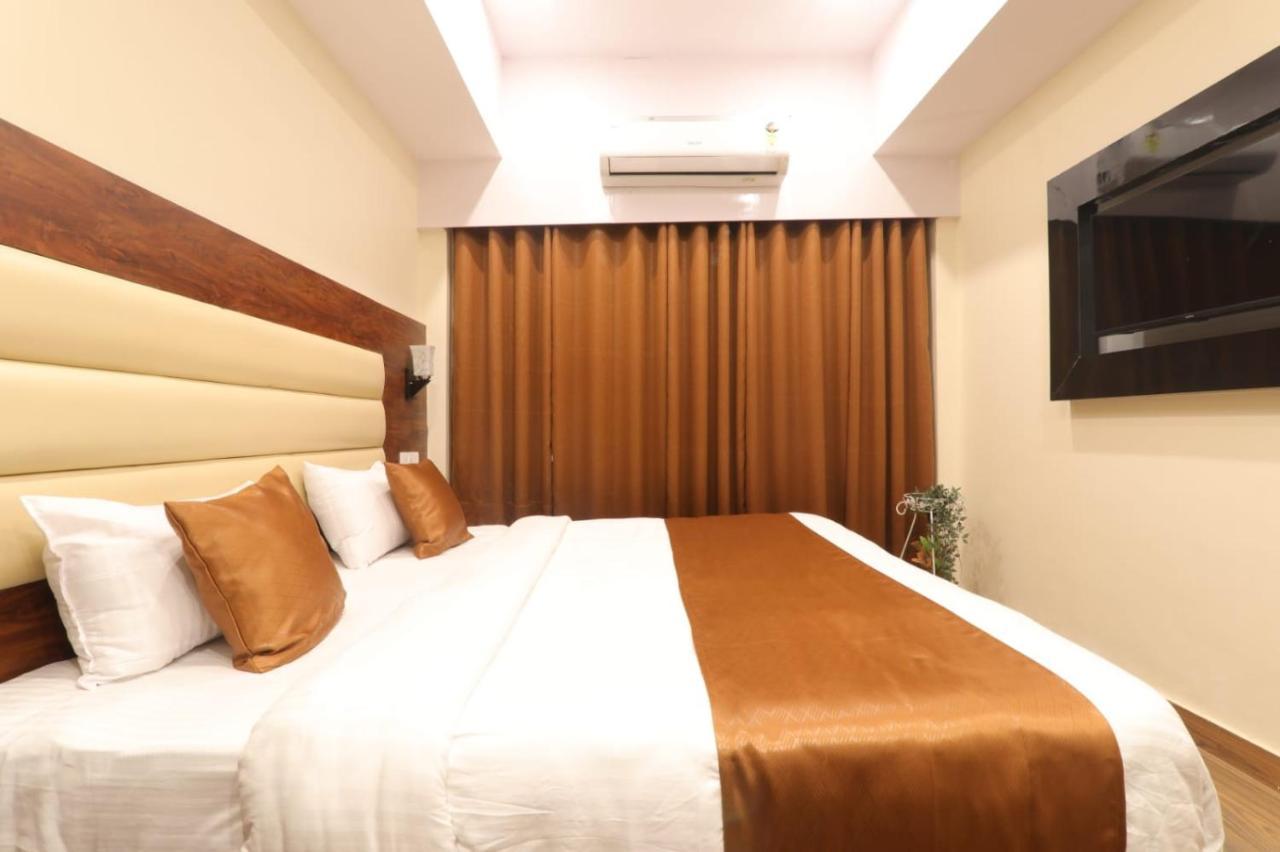 Hotel Blueark Lucknow Eksteriør billede